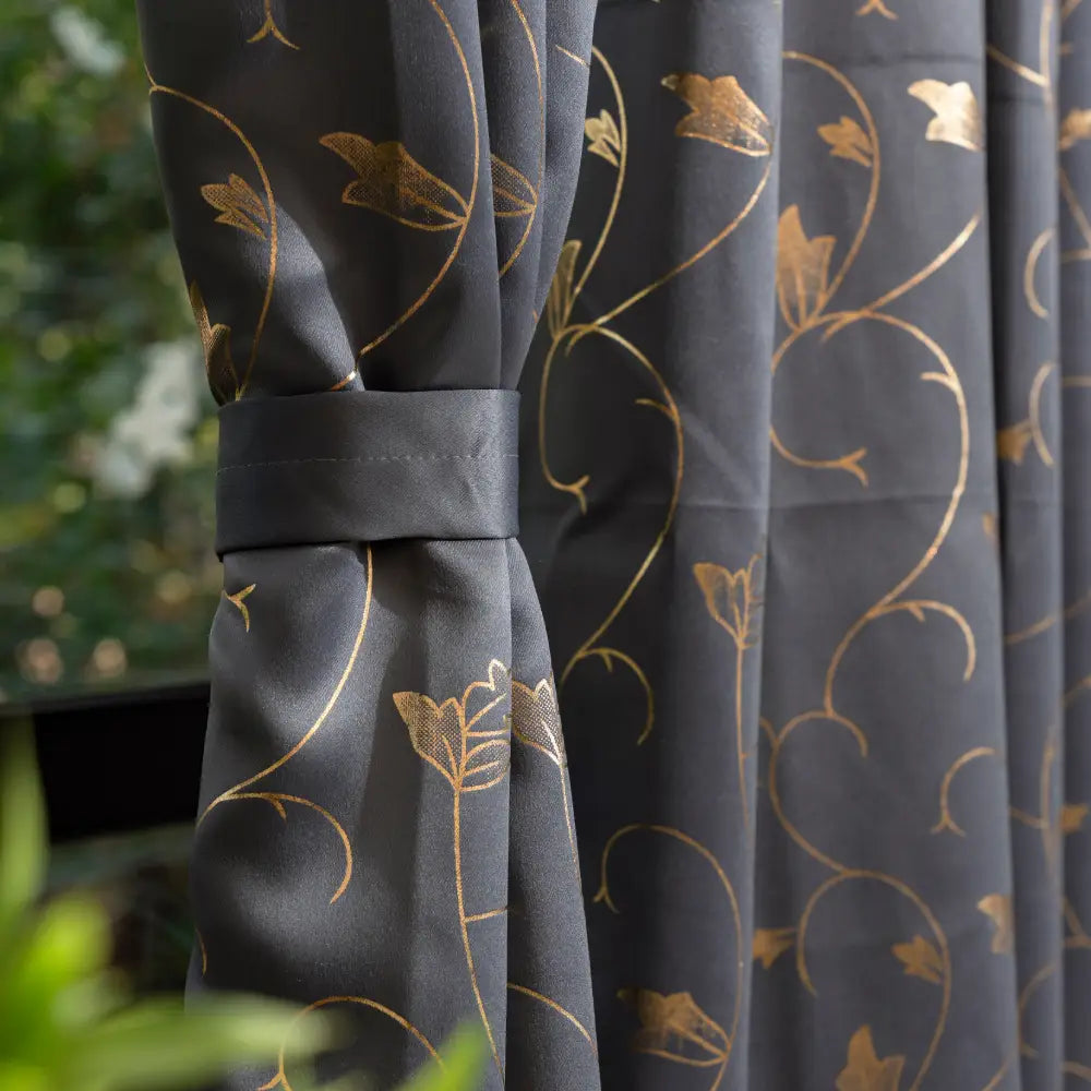 Sheer and Blackout Curtains: A Comprehensive Comparison