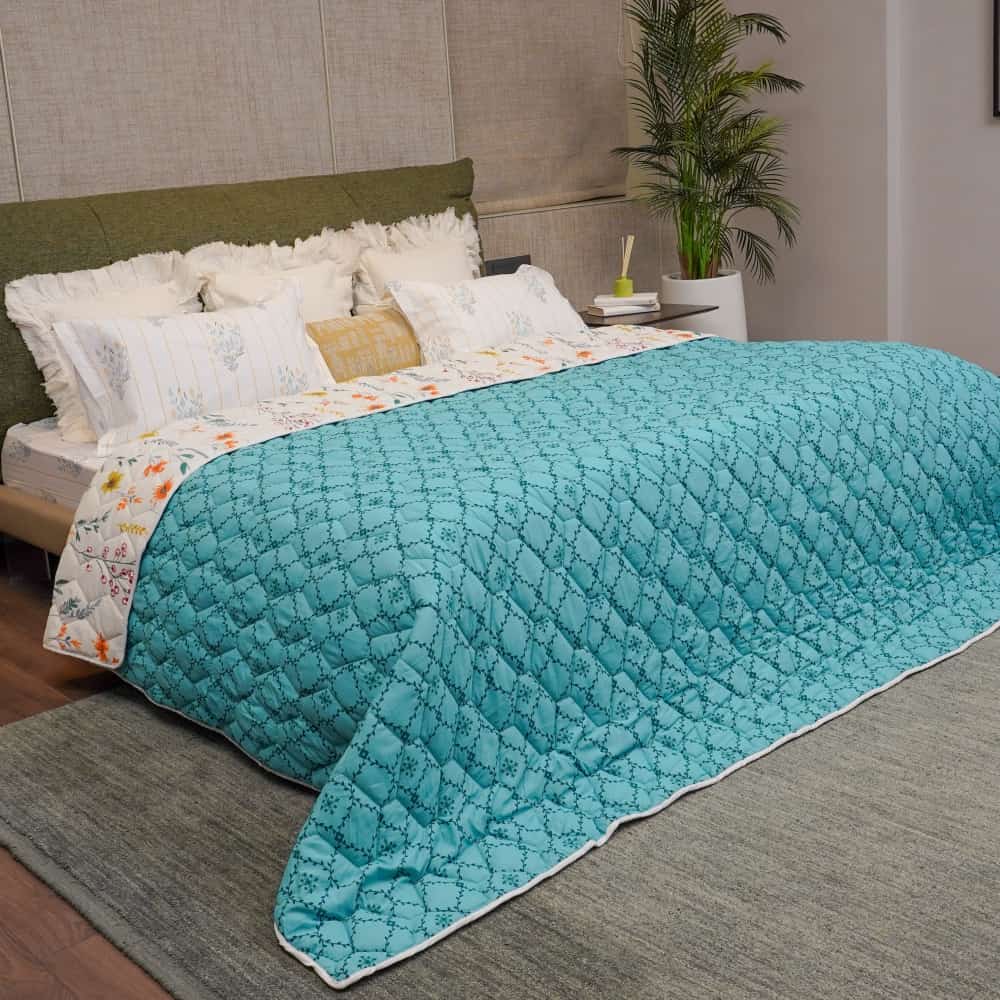 Embracing Comfort: The Art and Science of Warm Bedsheets