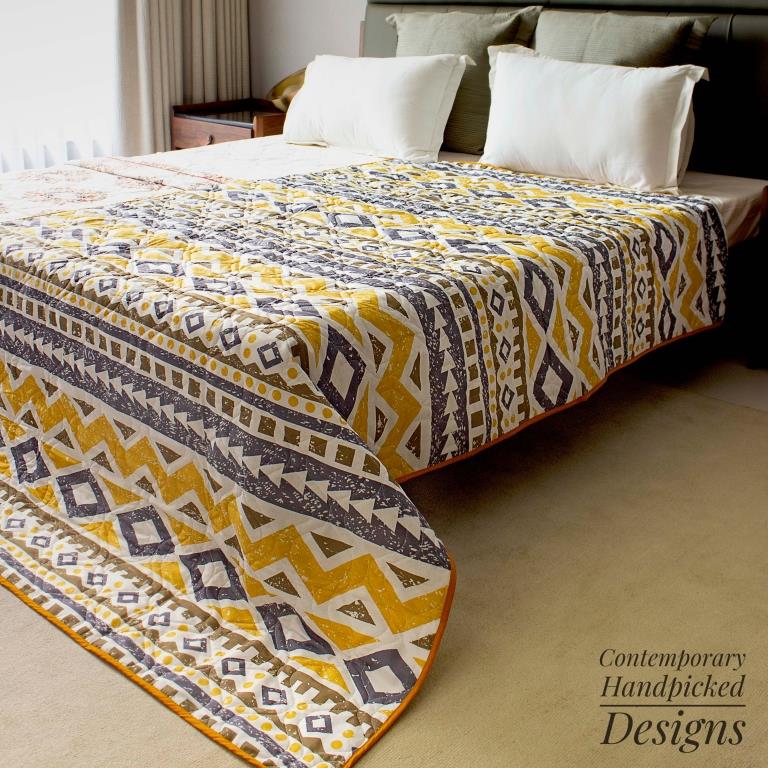 Microfiber 120 GSM AC Blanket, all season Quilt, Reversible Use 3