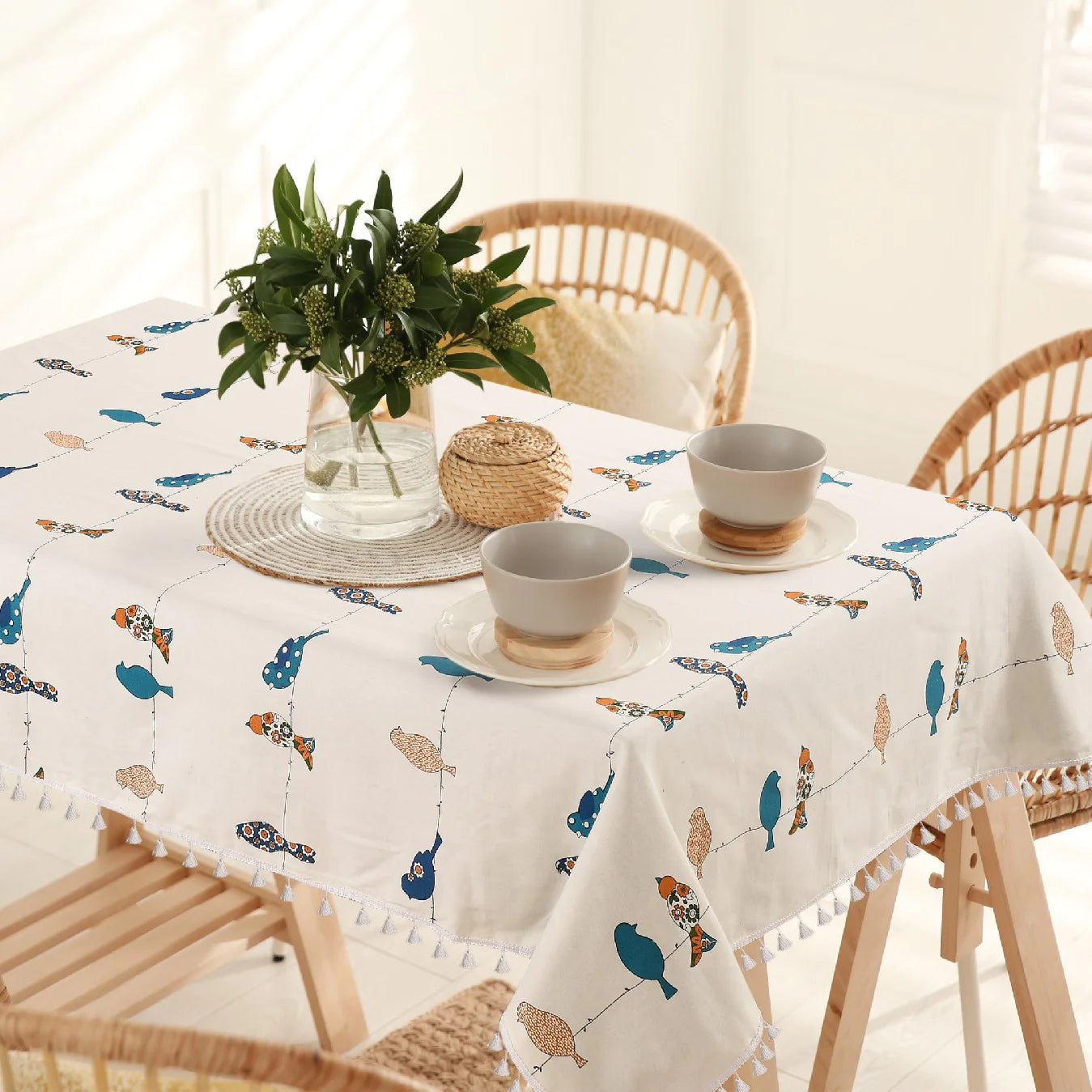 Table Cover Trends for 2023: What's In and What's Out
