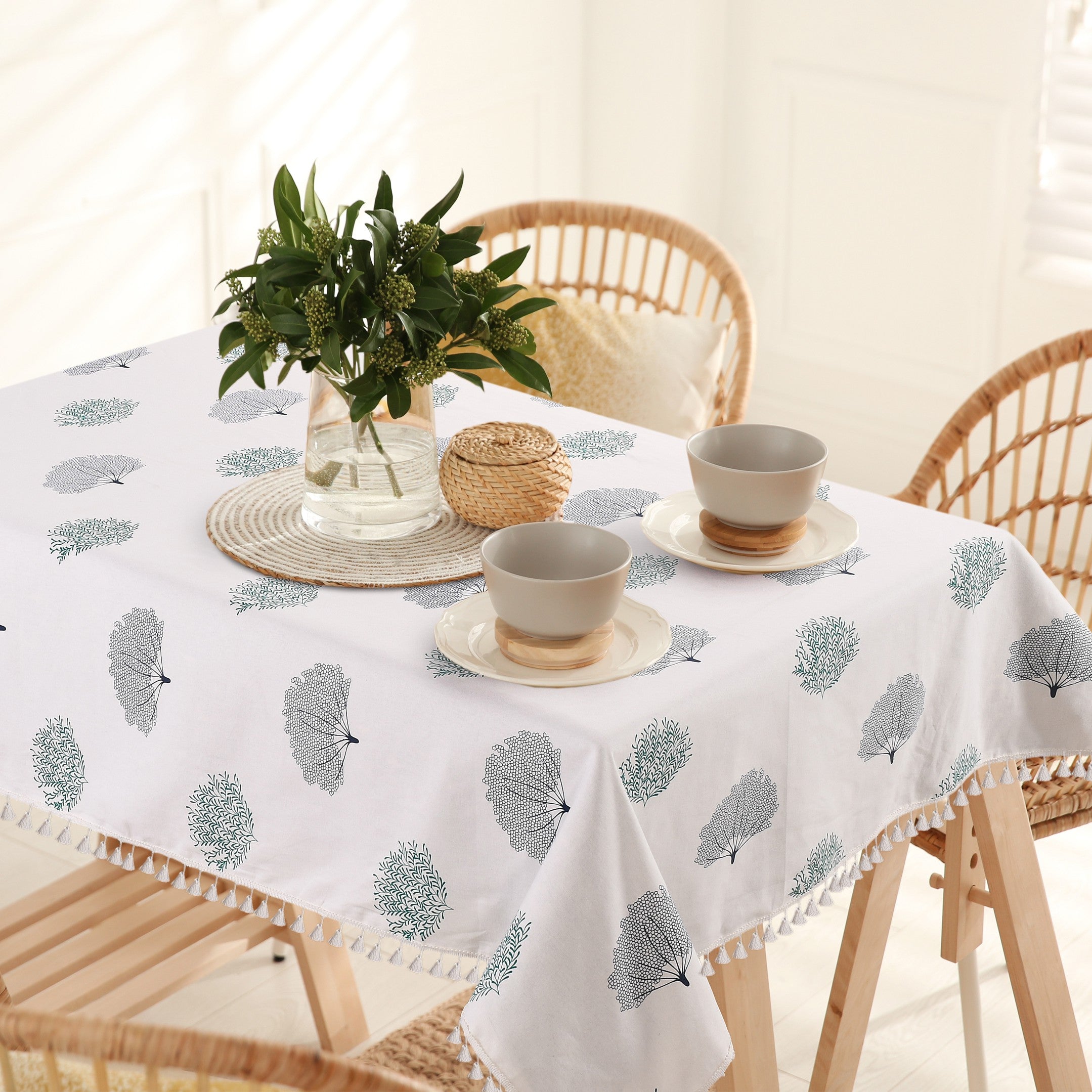 Exploring Table Cover Shapes: From Rectangles to Uniques