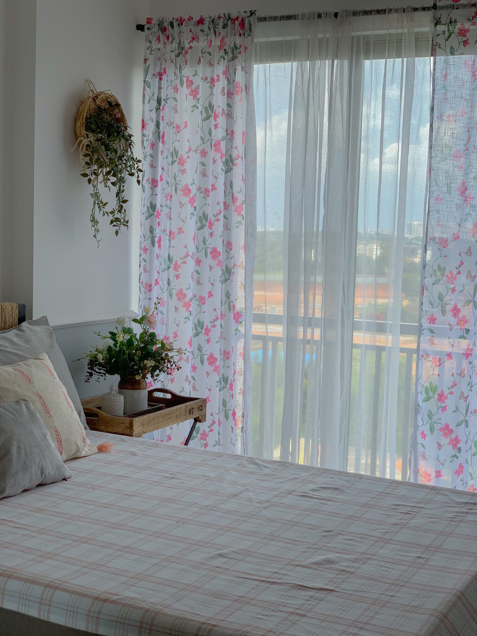 Choosing The Right Pair Of Curtains For Bedroom