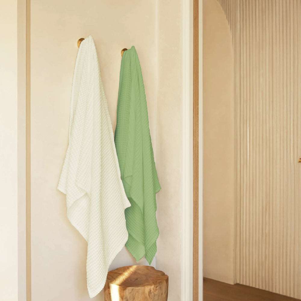Premium 100% Cotton Waffle Bath Towel Set of 6, 2 Bath towels, 2 Hand towels, 2 Face Towels, Sage Green & Beige