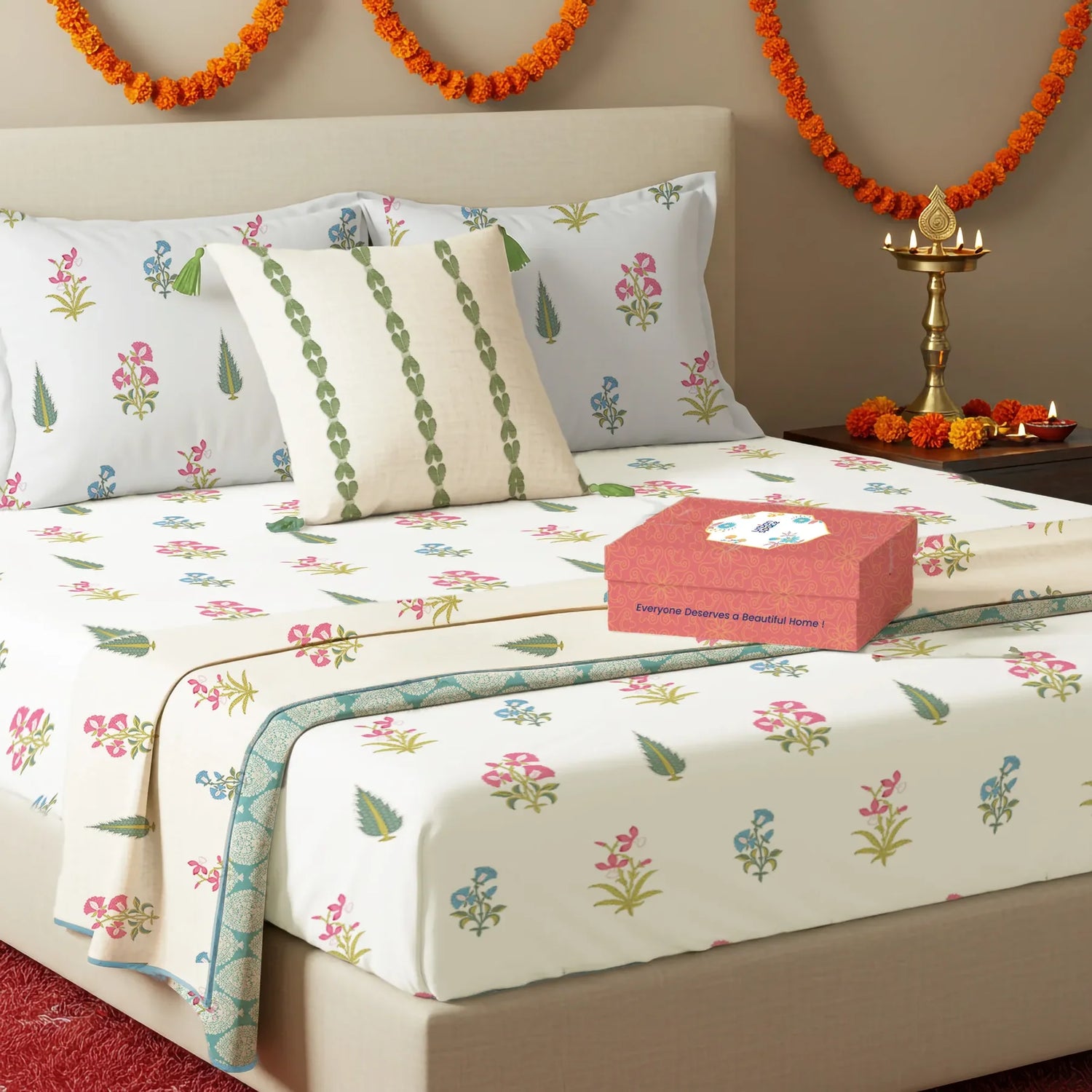 6 Pc Cotton Bedding Set in Gift Box, High Garden Red