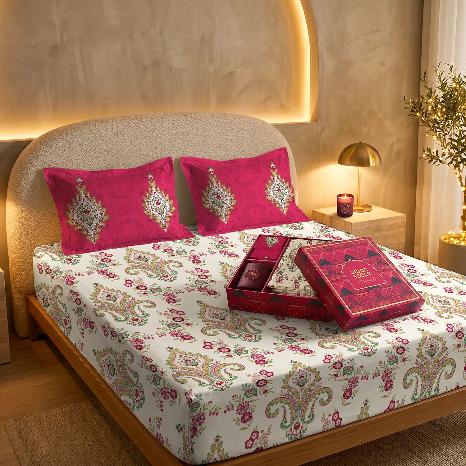 100% Cotton Bedsheet Set in a Premium Gift Box with Scented Candle - Motif Red