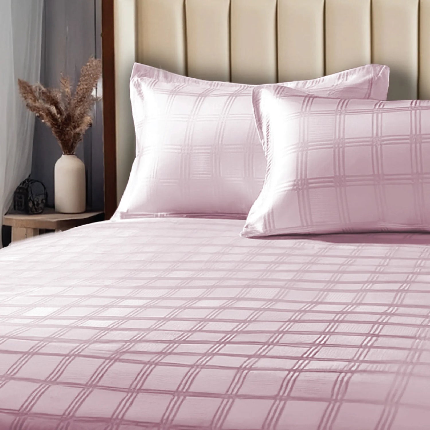 Fitted King Size 300 TC Super Soft Bedsheet, Self Woven Checks Design - Pink Checks