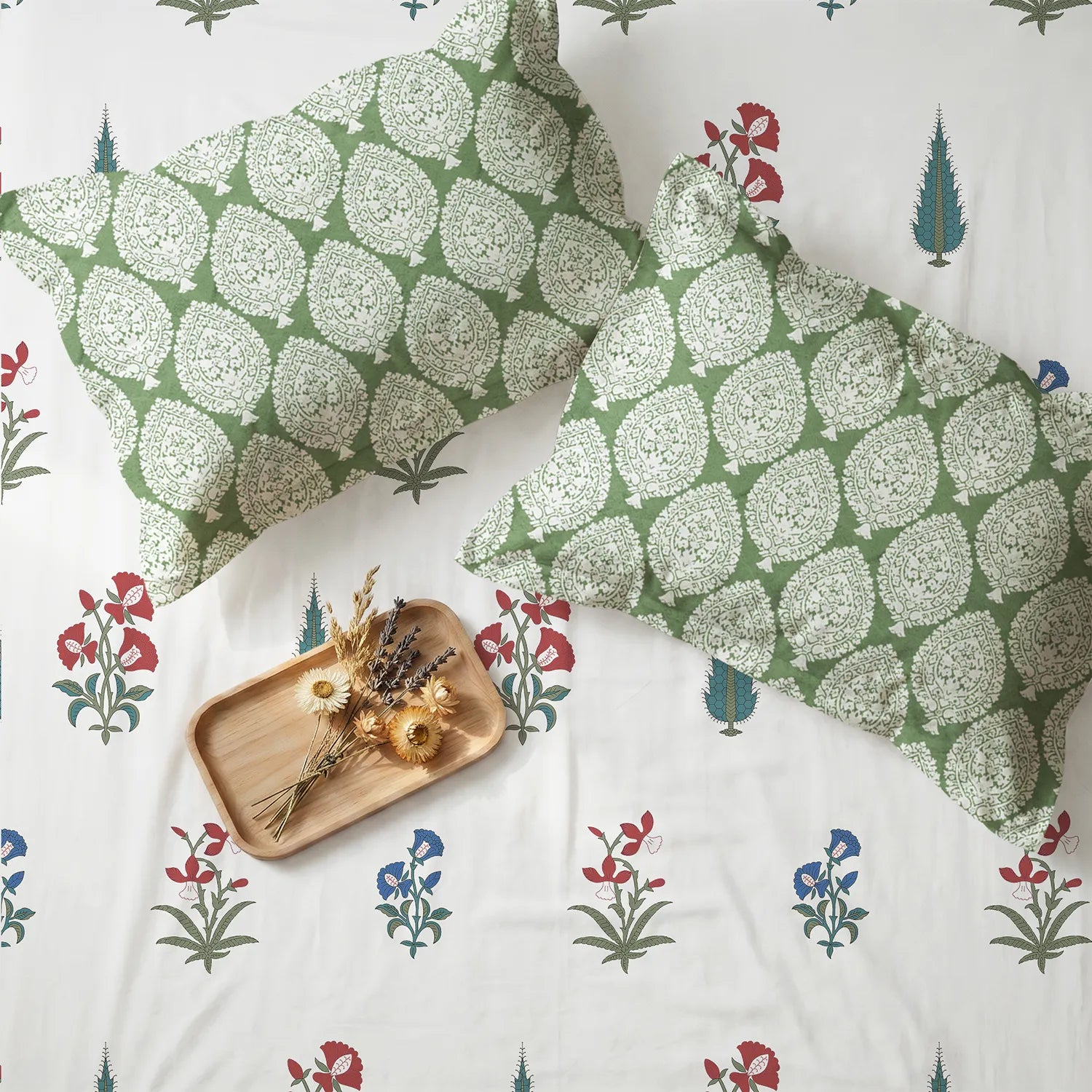 220 TC 100% Cotton printed bedsheet - High Garden Red