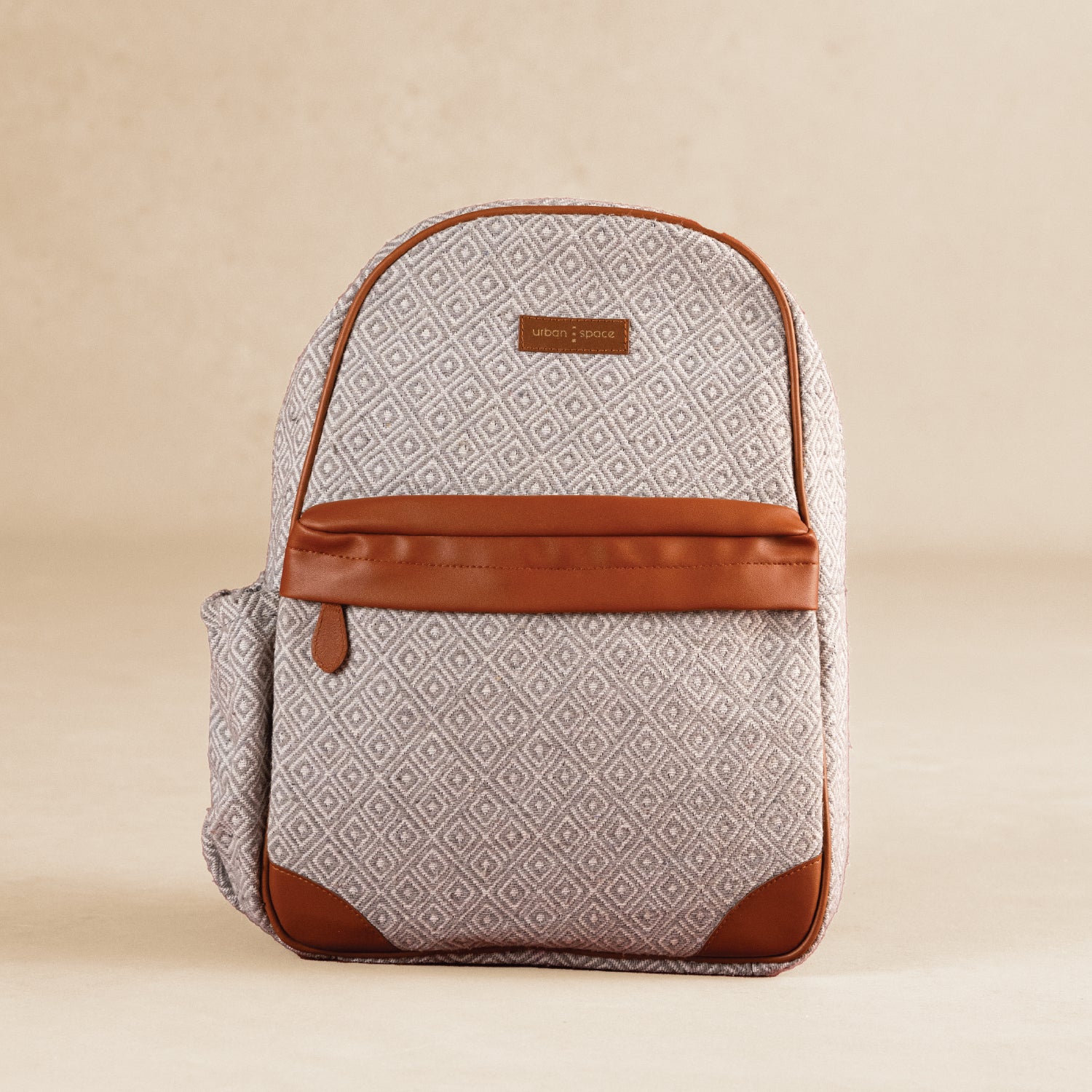 The GoNomad - Canvas Daily Commute Backpack, Grey Diamonds