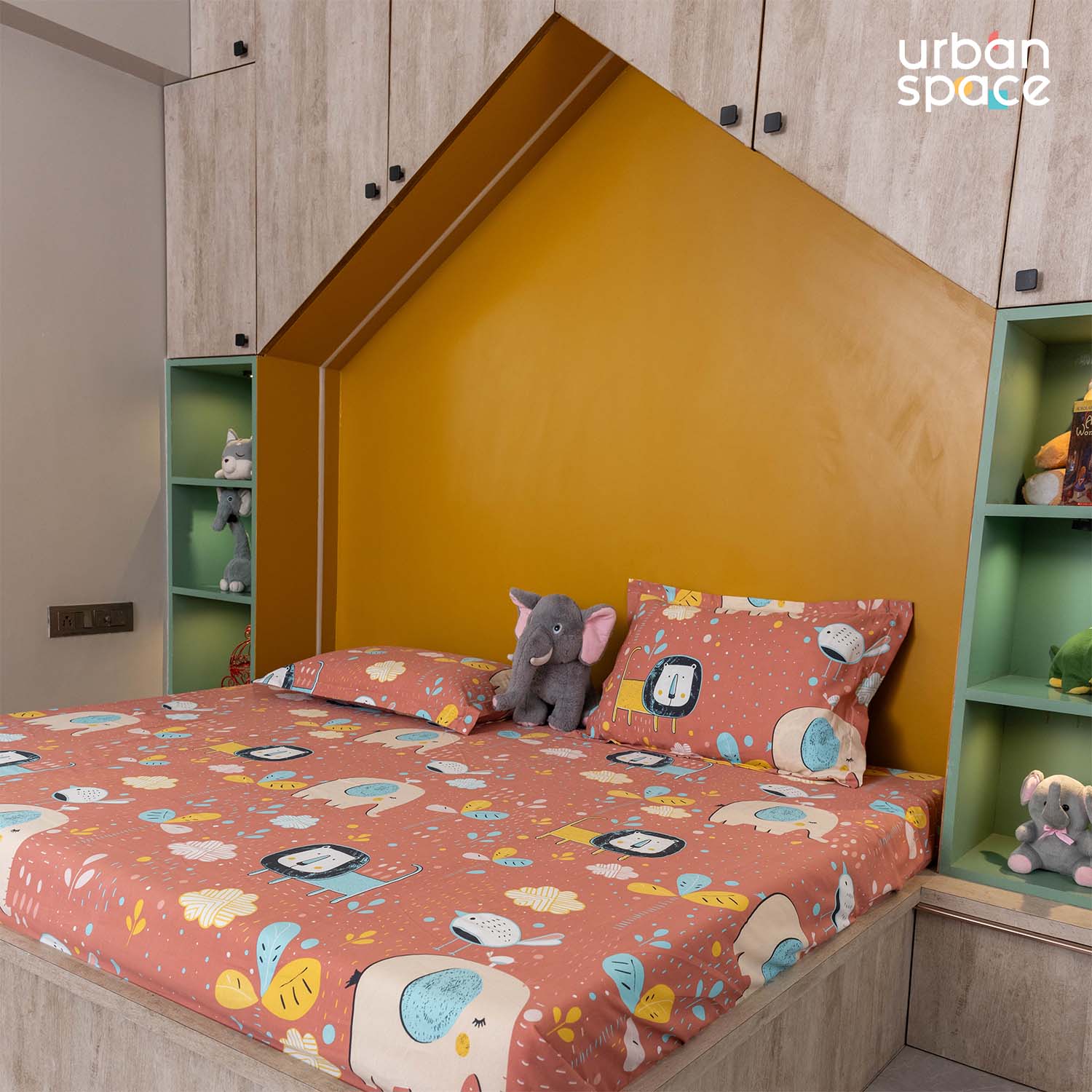 Serene 200 TC 100% Cotton Single Bedsheet with Pillow Covers - Lion King Terra