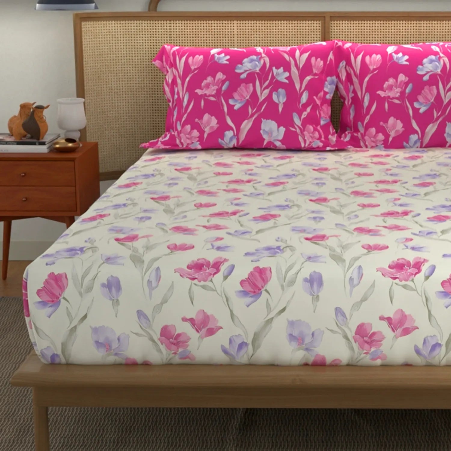 Divine Collection - Cotton Bedsheet With 2 Pillow Covers, Autumn Pink