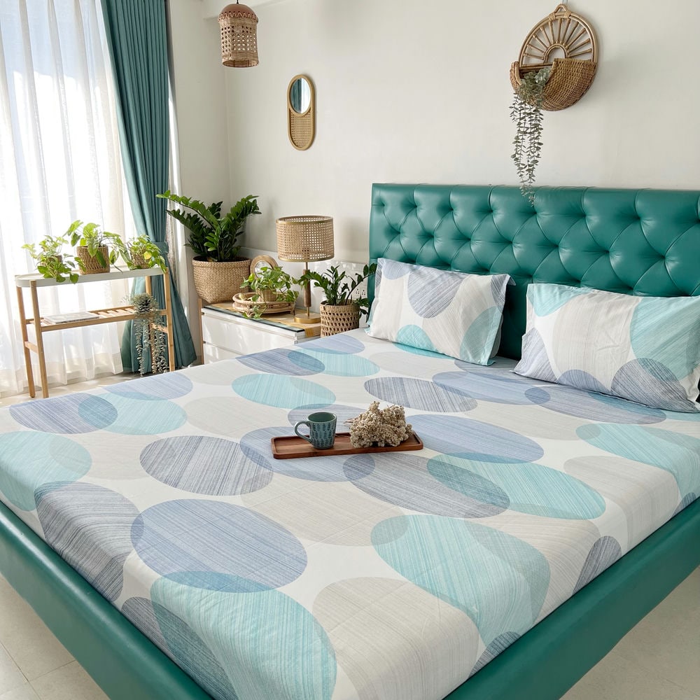 Oval Blue Cotton Double Bedsheet and AC Blanket Combo pack